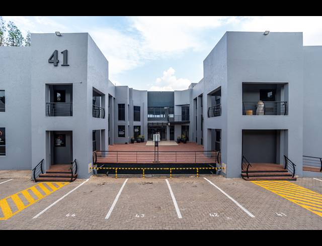 199M² OFFICE TO LET IN KYALAMI